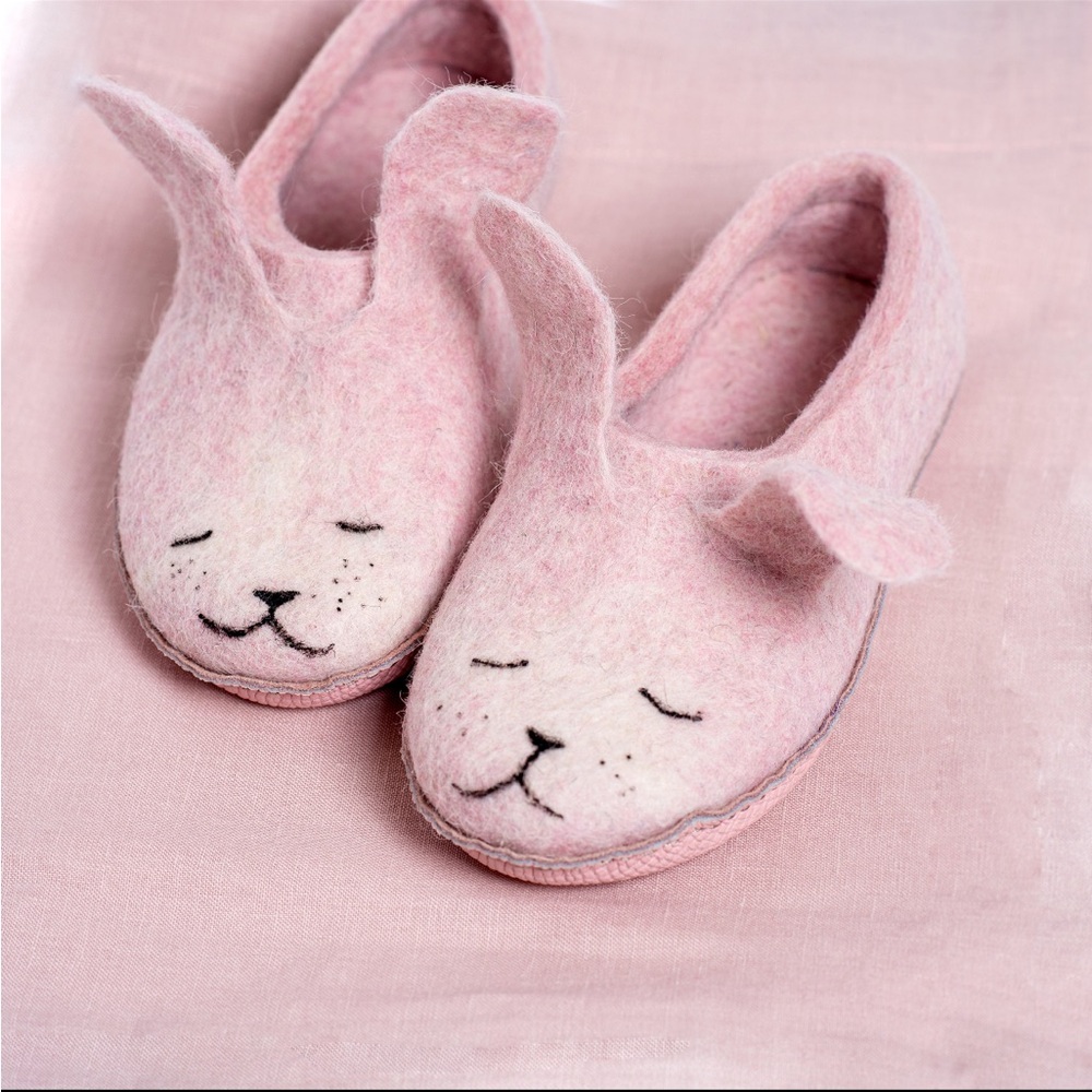 Bure Bure Felted Wool Adorable Pink Bunny Slippers
